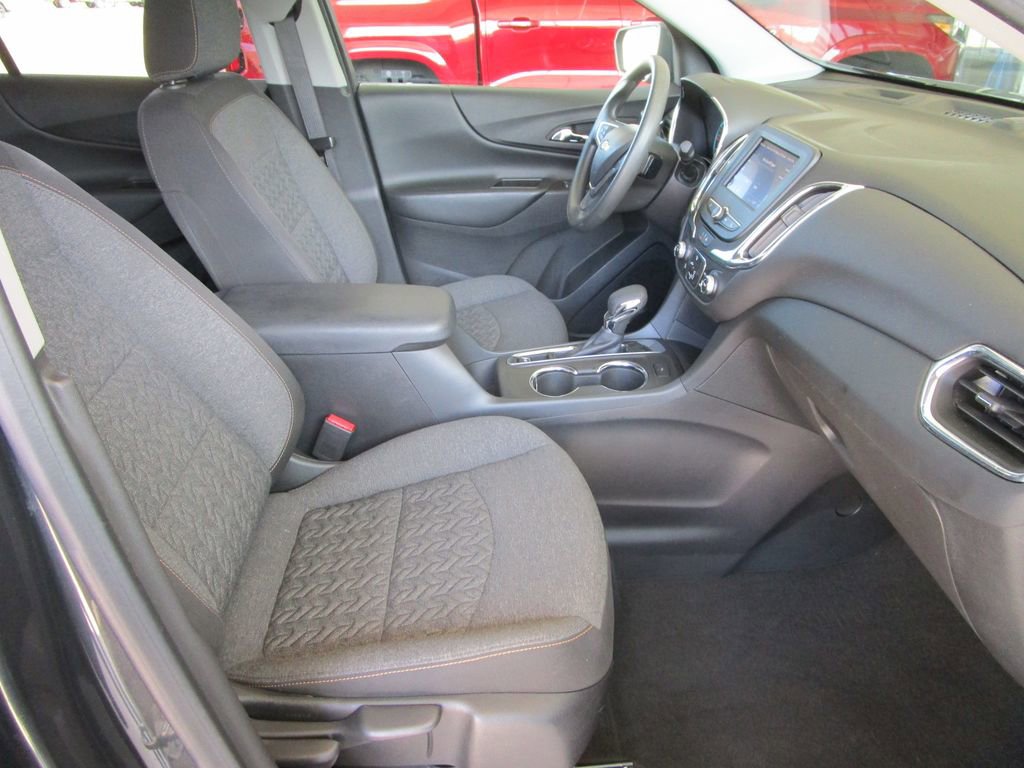 Used 2023 Chevrolet Equinox LT w/ LPO, Floor Liner Package FWD image 19