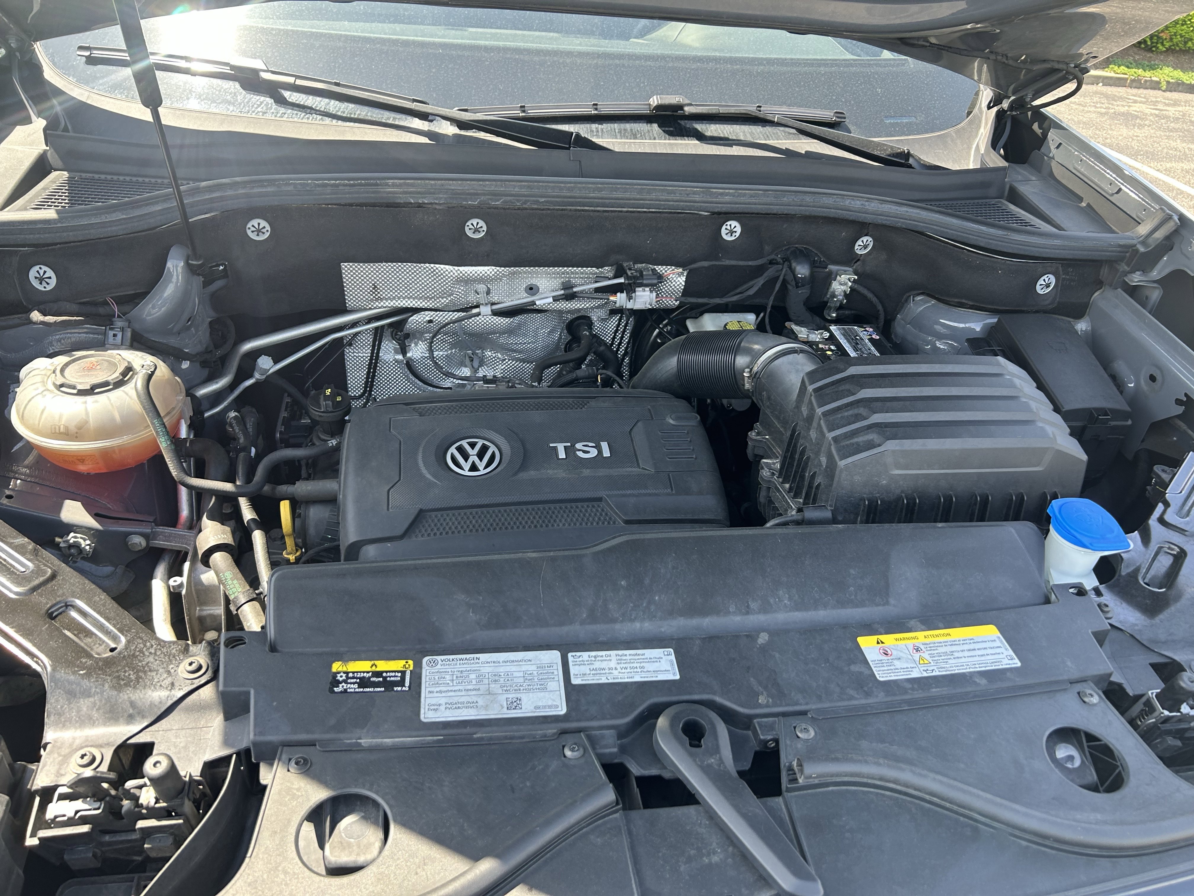 Certified 2023 Volkswagen Atlas Cross Sport SE w/ Black Wheel Package FWD image 27