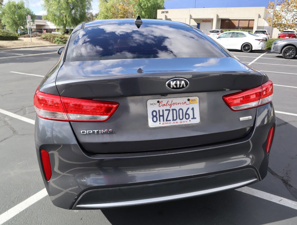 Used 2017 Kia Optima Premium image 18