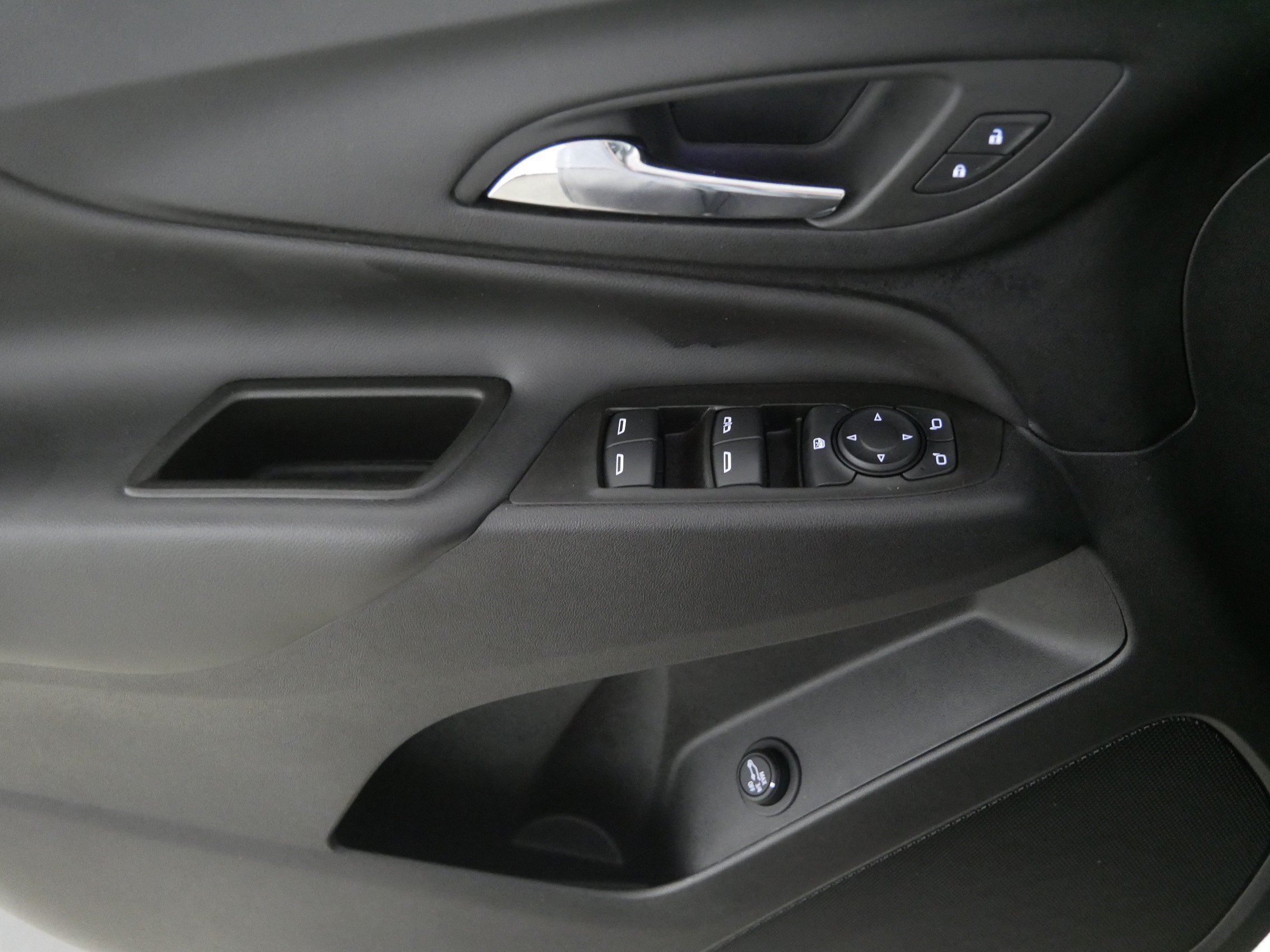Used 2024 Chevrolet Equinox LT AWD/4WD image 19