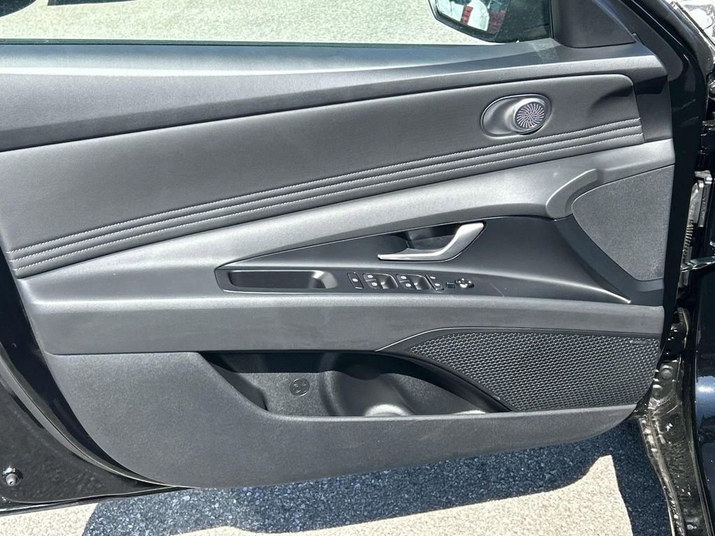 New 2026 Hyundai Elantra Limited image 13