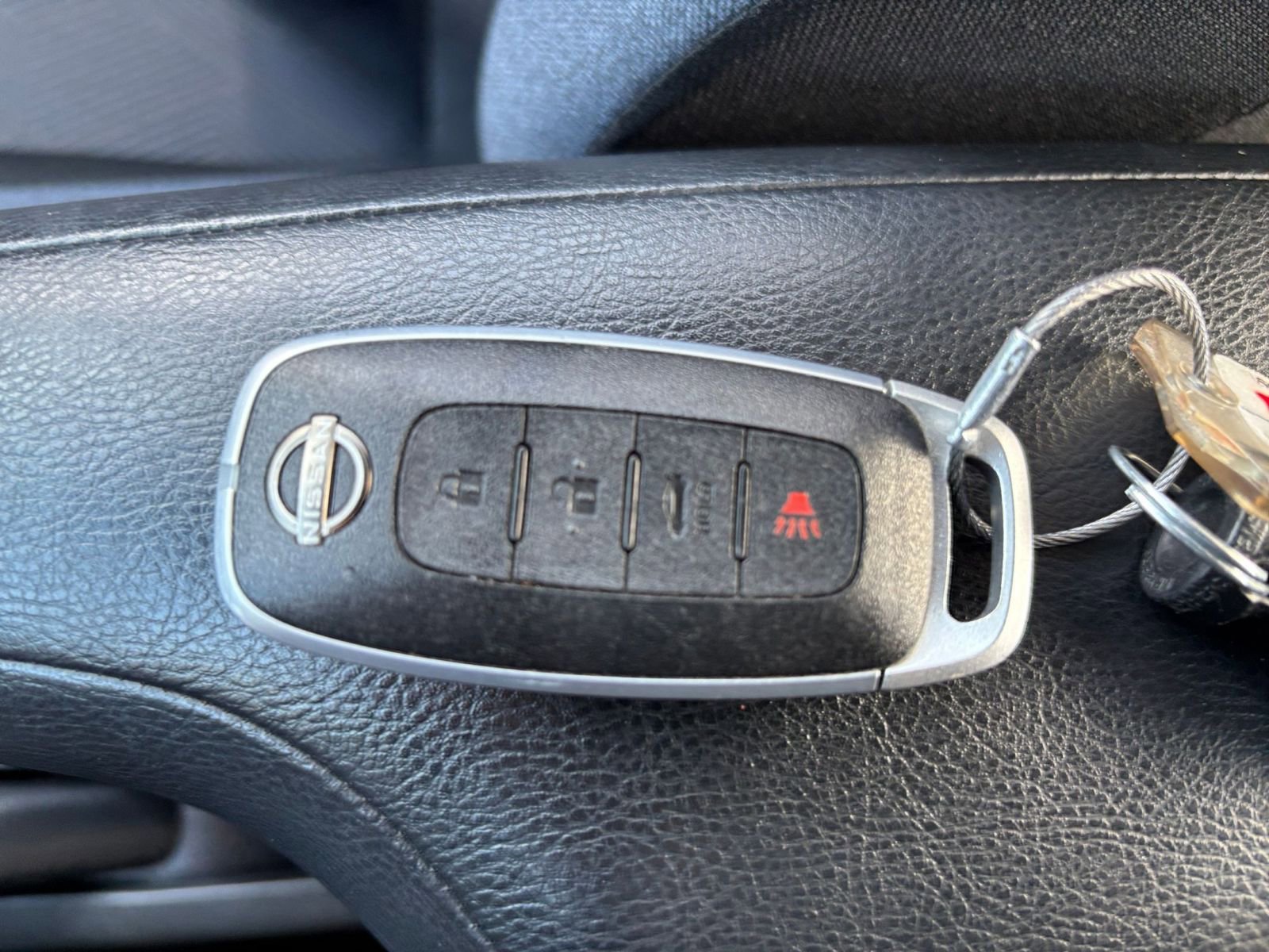 Used 2025 Nissan Versa SV FWD image 21