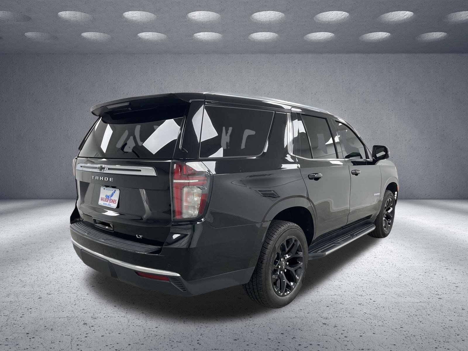 Used 2022 Chevrolet Tahoe LT w/ Luxury Package AWD/4WD image 5