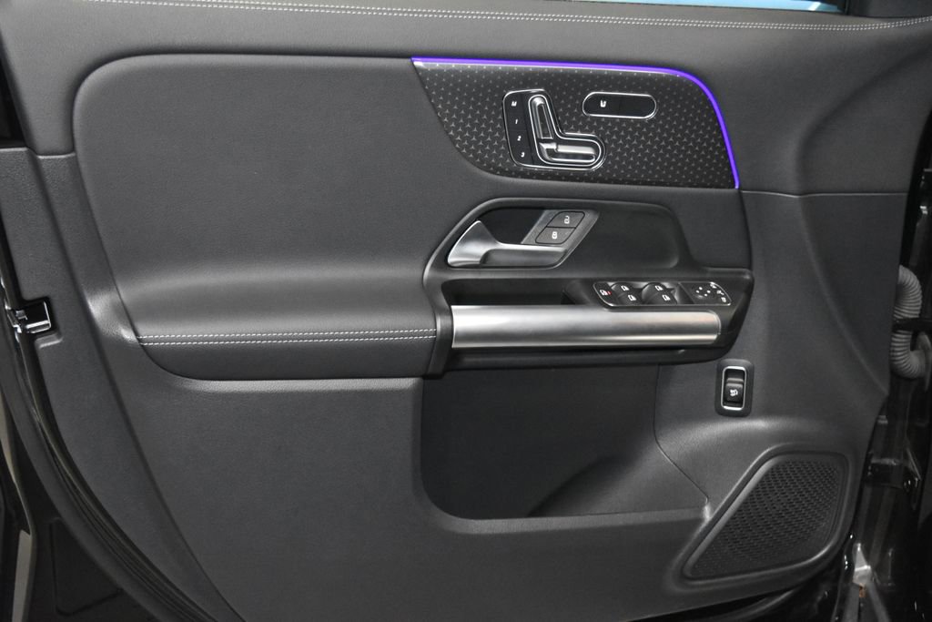 Certified 2025 Mercedes-Benz GLA 250 4MATIC image 4