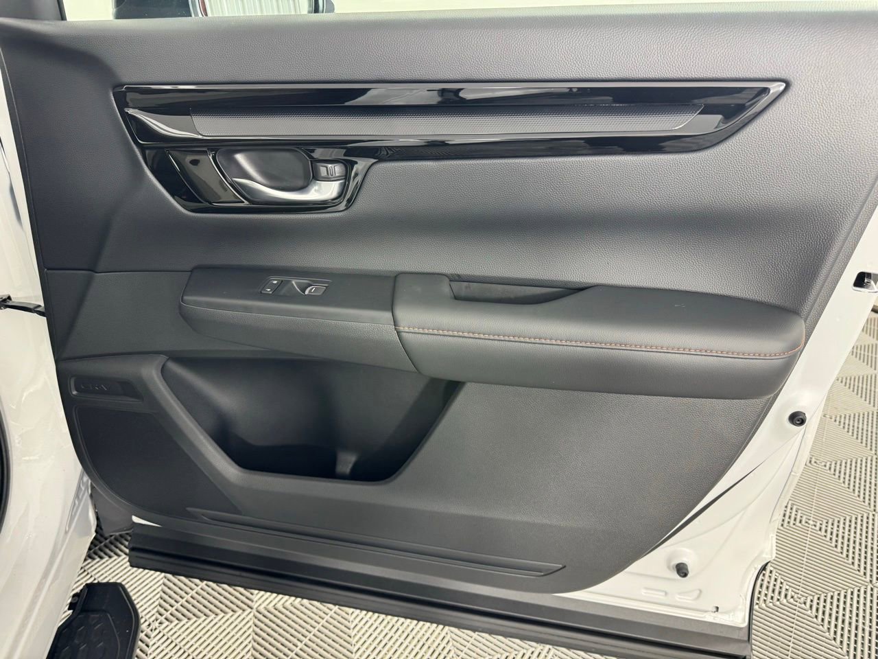 Used 2023 Honda CR-V Sport Touring image 32