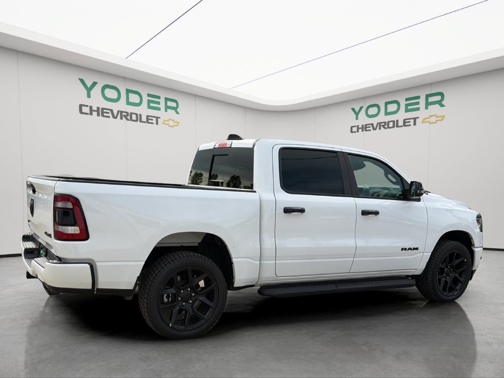 Used 2023 RAM 1500 Laramie AWD/4WD image 5