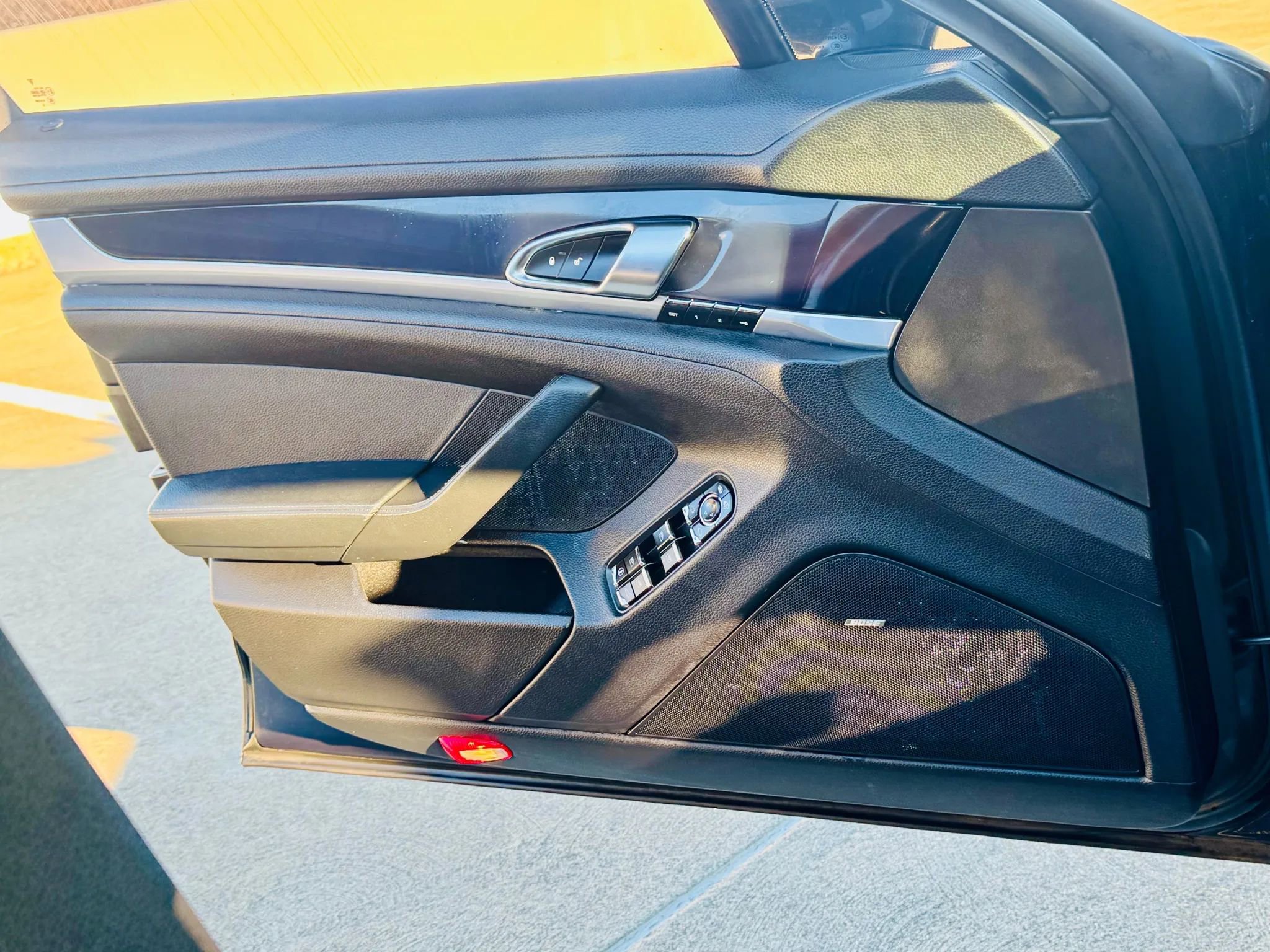 Used 2016 Porsche Panamera Edition image 28