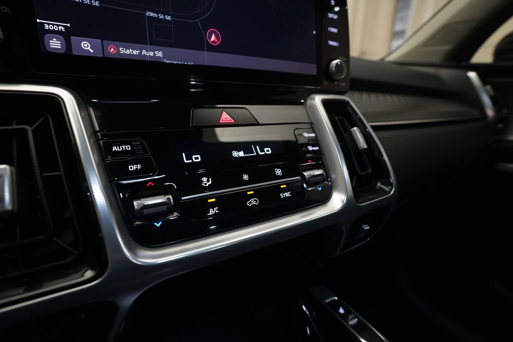 Used 2021 Kia Sorento SX FWD image 21