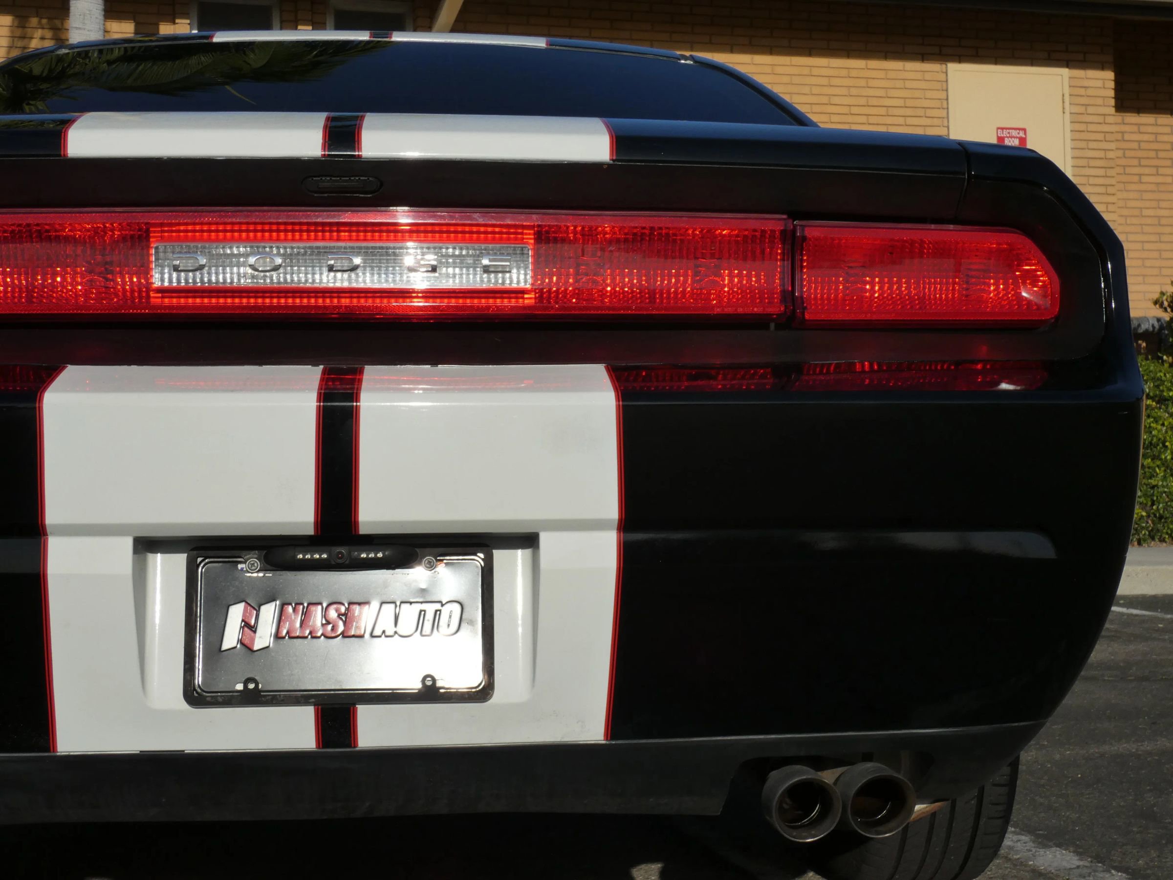 Used 2013 Dodge Challenger SXT image 9