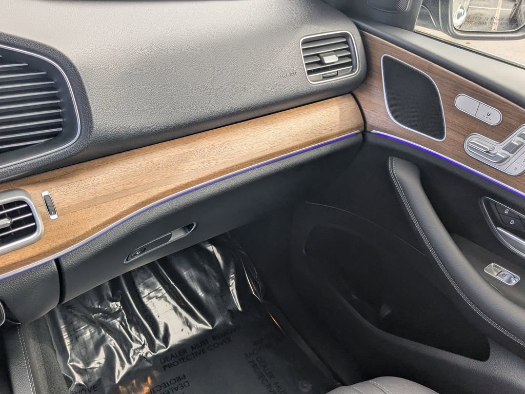 Certified 2025 Mercedes-Benz GLE 350 4MATIC image 4