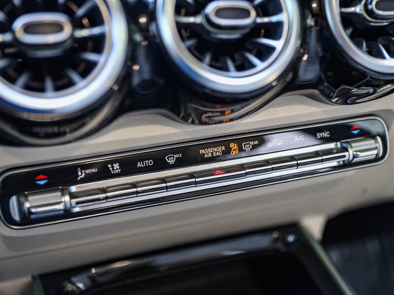 Used 2023 Mercedes-Benz GLB 250 image 29