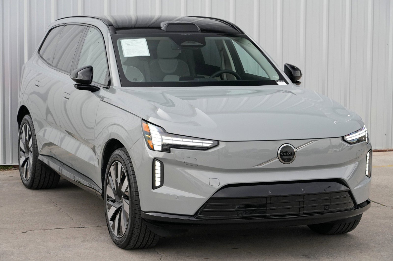 Used 2025 Volvo EX90 Ultra image 53