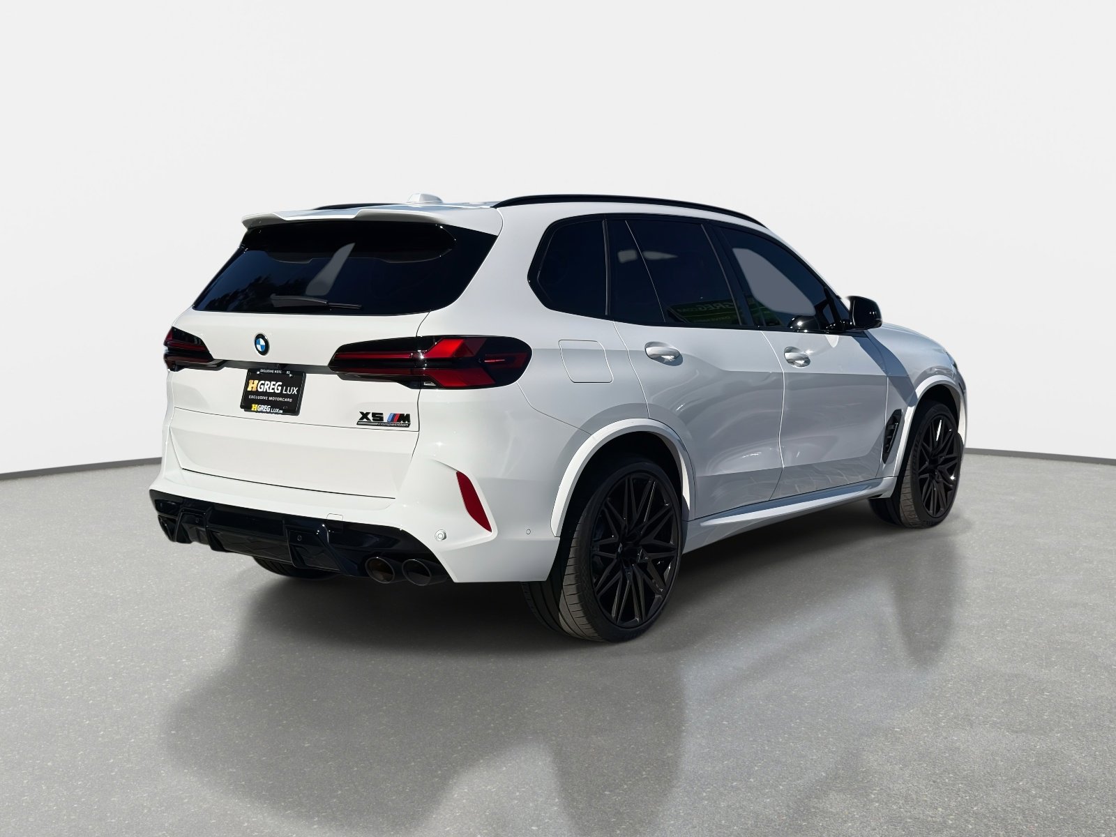 Used 2025 BMW X5 M Competition w/ Executive Package image 3