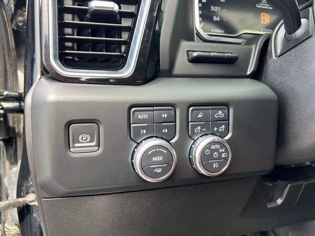Used 2024 GMC Sierra 3500 Denali Ultimate AWD/4WD image 12