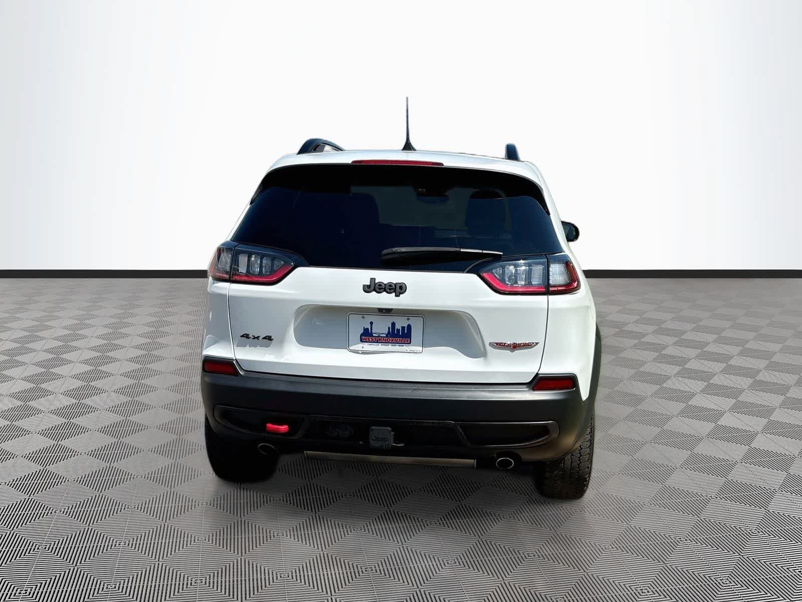 Used 2022 Jeep Cherokee Trailhawk w/ Trailer Tow Group AWD/4WD image 6