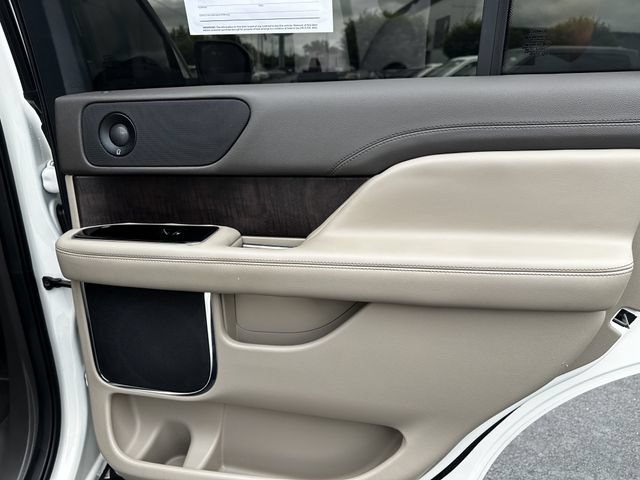 Certified 2024 Lincoln Navigator Reserve w/ Monochromatic Package AWD/4WD image 39