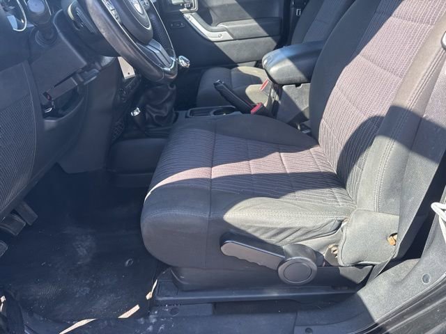 Used 2011 Jeep Wrangler Sahara w/ Dual Top Group image 15