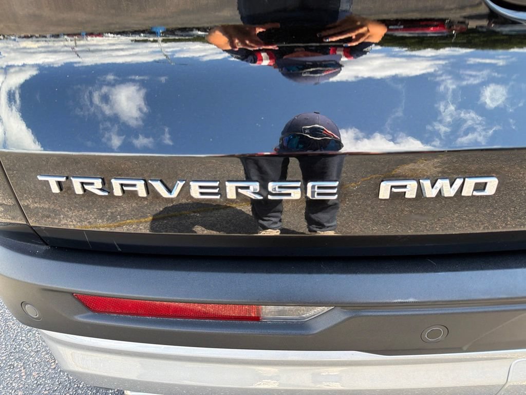 Certified 2025 Chevrolet Traverse LT AWD/4WD image 7