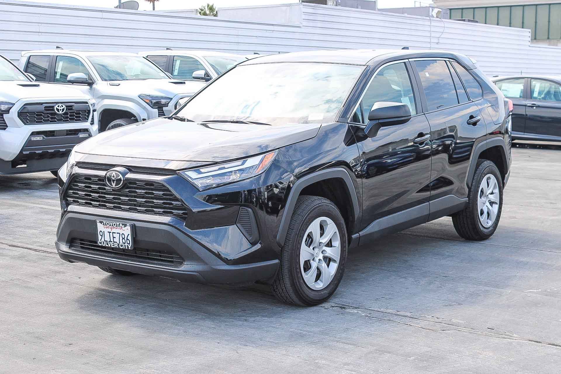 Used 2024 Toyota RAV4 LE image 3