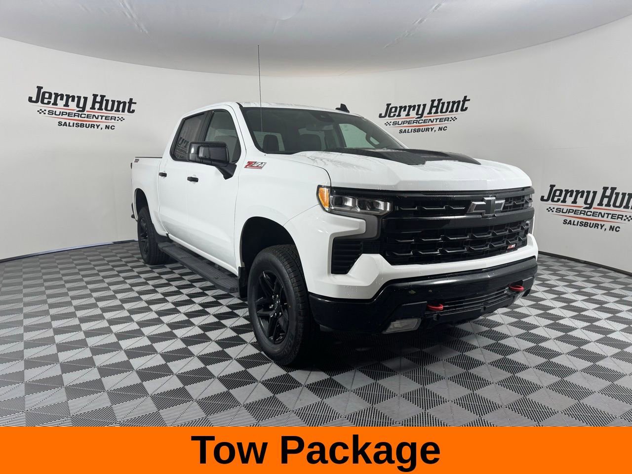 Used 2024 Chevrolet Silverado 1500 LT Trail Boss w/ Protection Package image 5