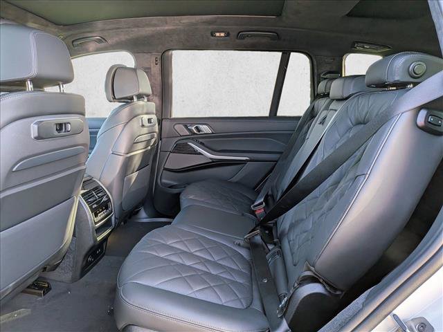 New 2027 BMW X7 xDrive40i w/ M Sport Package AWD/4WD image 17
