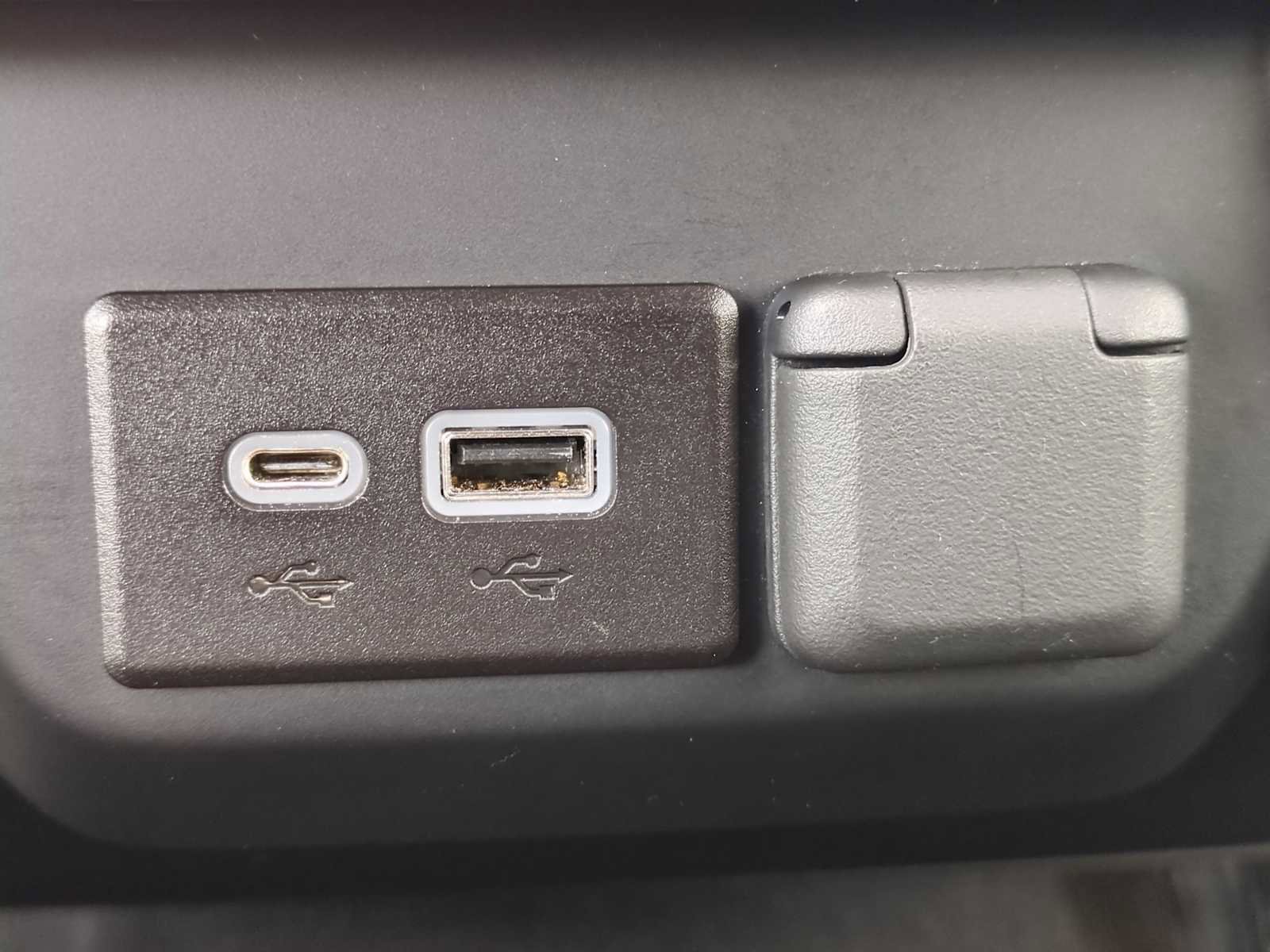 Used 2022 Chevrolet Silverado 1500 Custom image 19