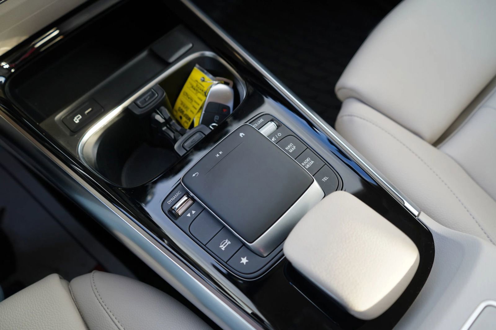 Used 2022 Mercedes-Benz GLA 250 4MATIC image 13