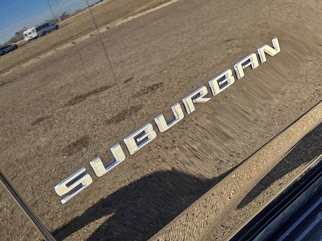 Used 2024 Chevrolet Suburban Premier image 12