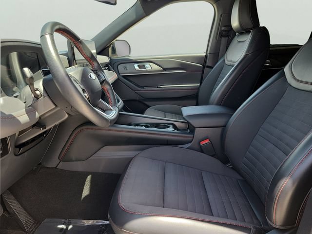 Used 2025 Ford Explorer ST-Line AWD/4WD image 19