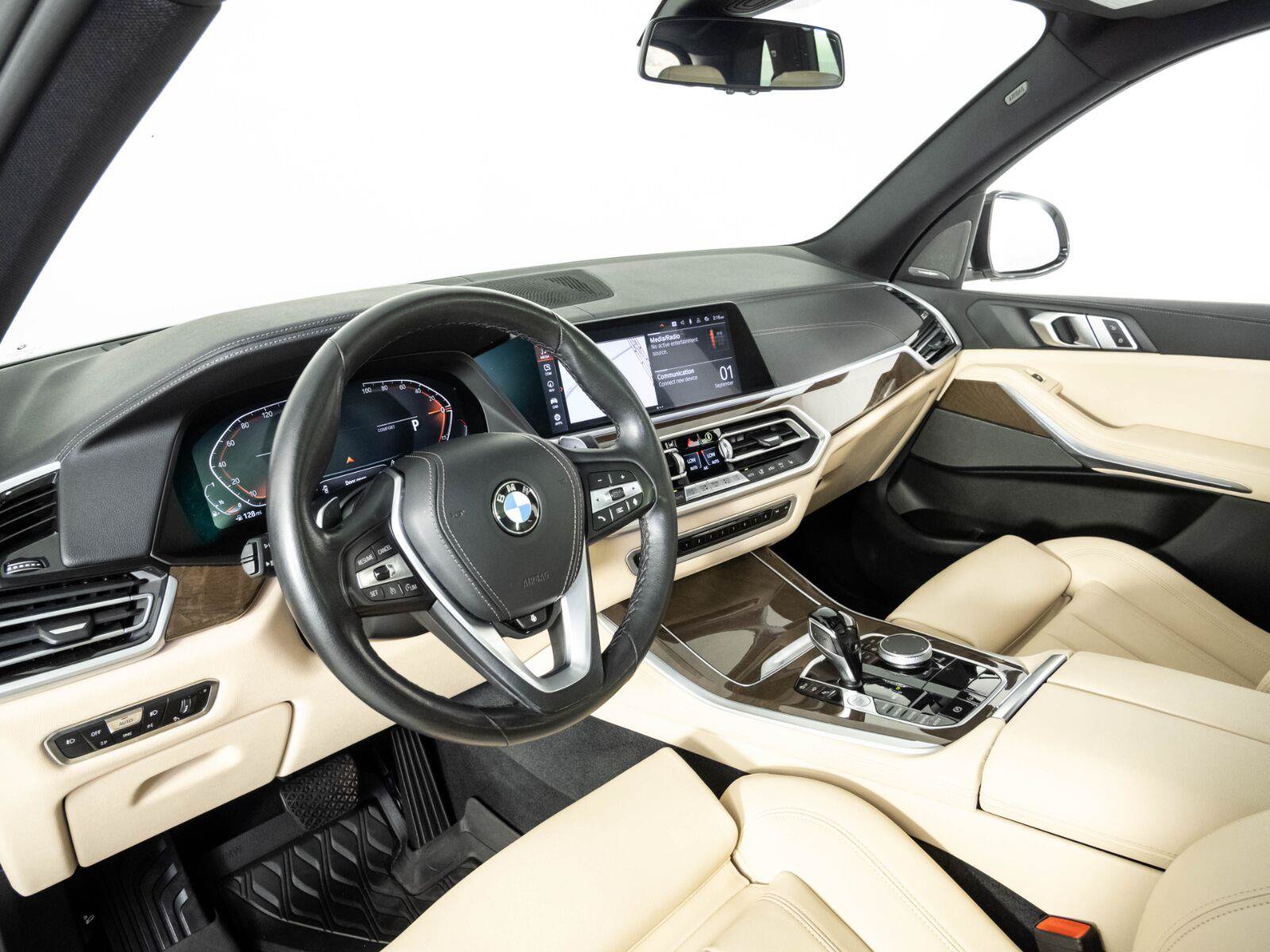 Used 2021 BMW X5 xDrive40i w/ Premium Package AWD/4WD image 4