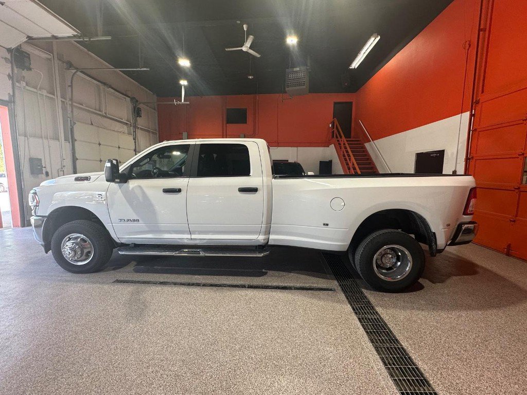 Used 2023 RAM 3500 Big Horn w/ Level 1 Equipment Group image 4