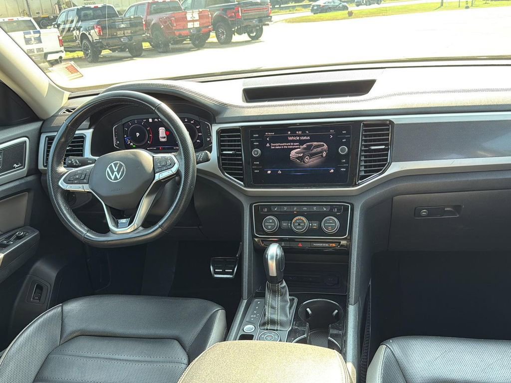 Used 2022 Volkswagen Atlas SEL Premium image 20