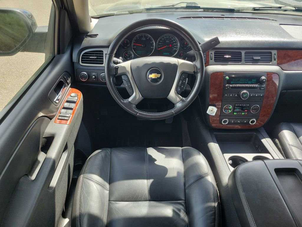 Used 2011 Chevrolet Tahoe LT w/ Luxury Package image 11