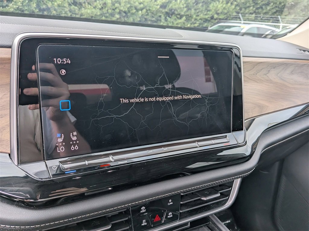 Used 2024 Volkswagen Atlas SE image 18