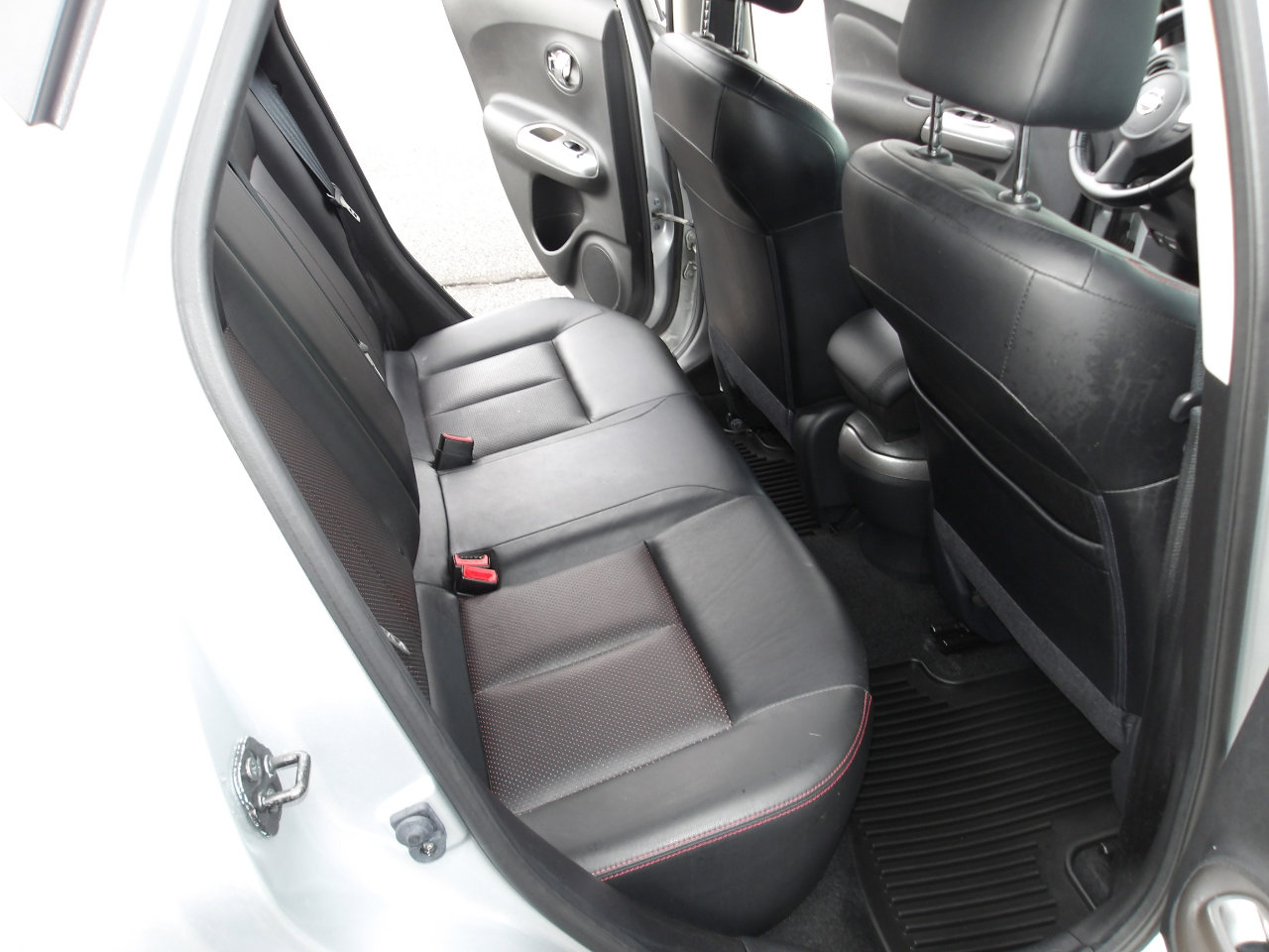 Used 2013 Nissan Juke SL w/ Chrome Pkg image 12