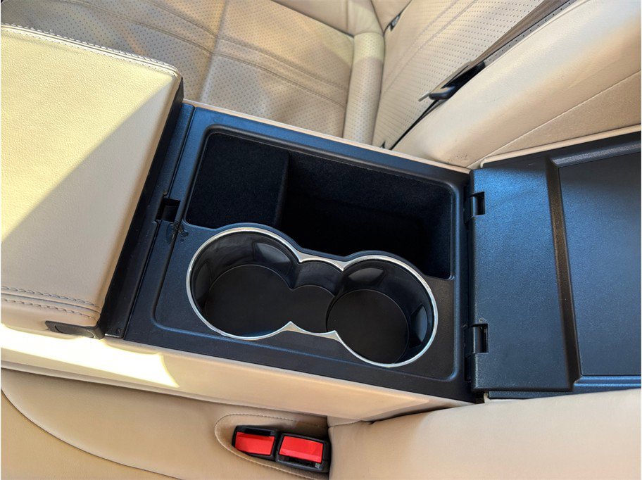 Used 2017 Jaguar XJ R-Sport image 43