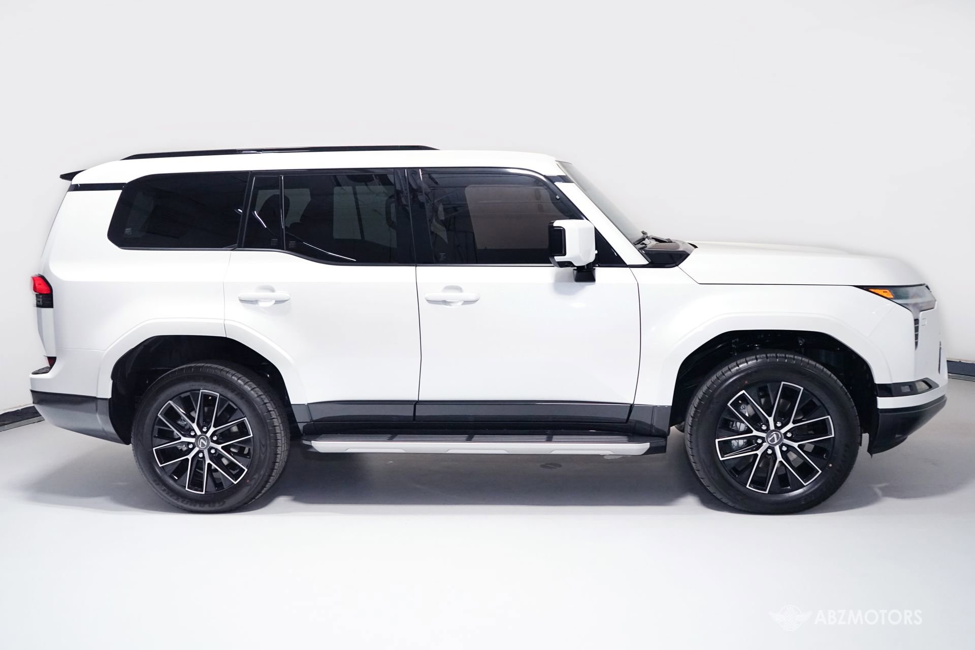 Used 2026 Lexus GX 550 w/ Cold Area Package AWD/4WD image 3