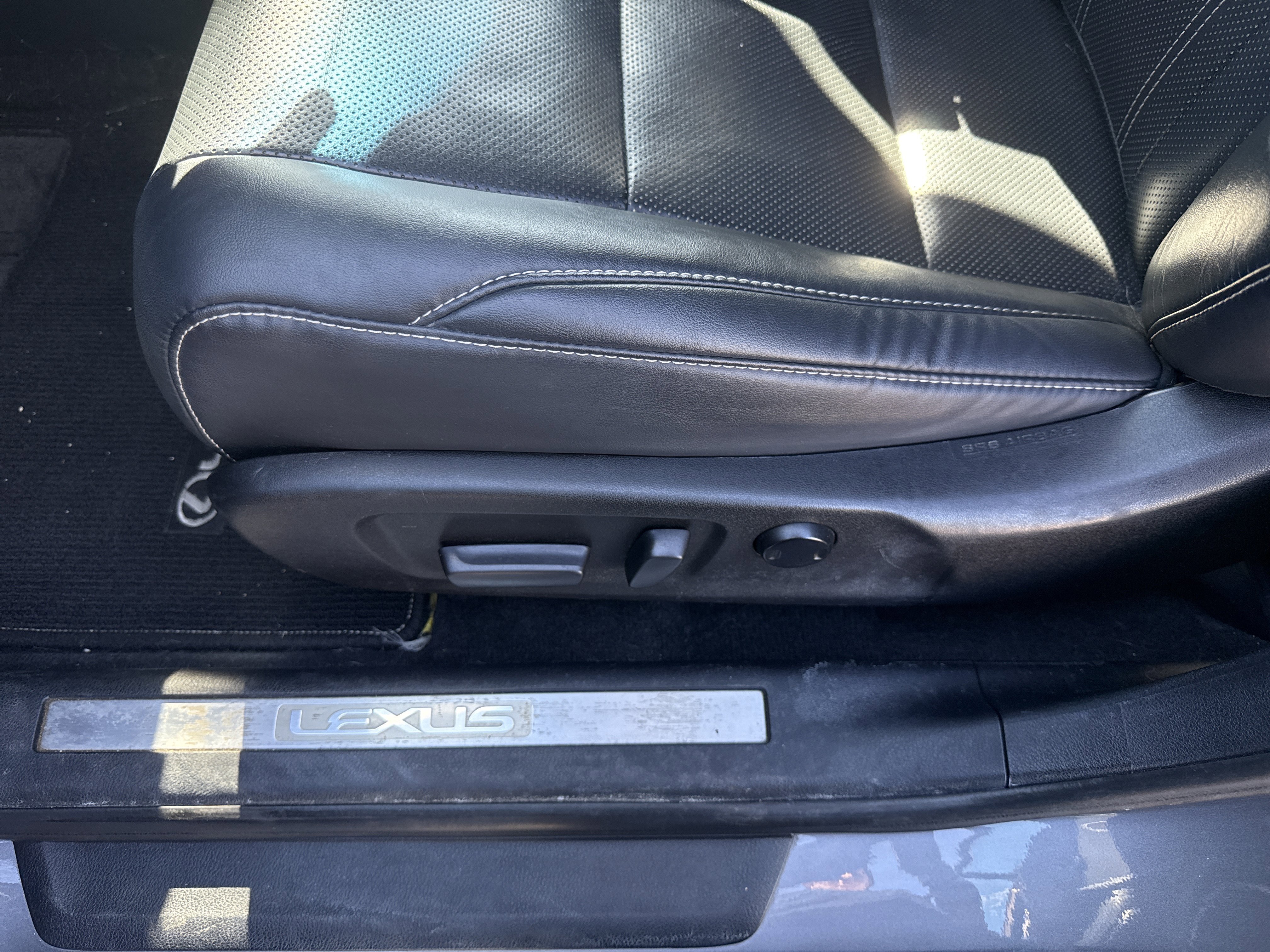 Used 2018 Lexus RX 350 FWD w/ Premium Package image 18