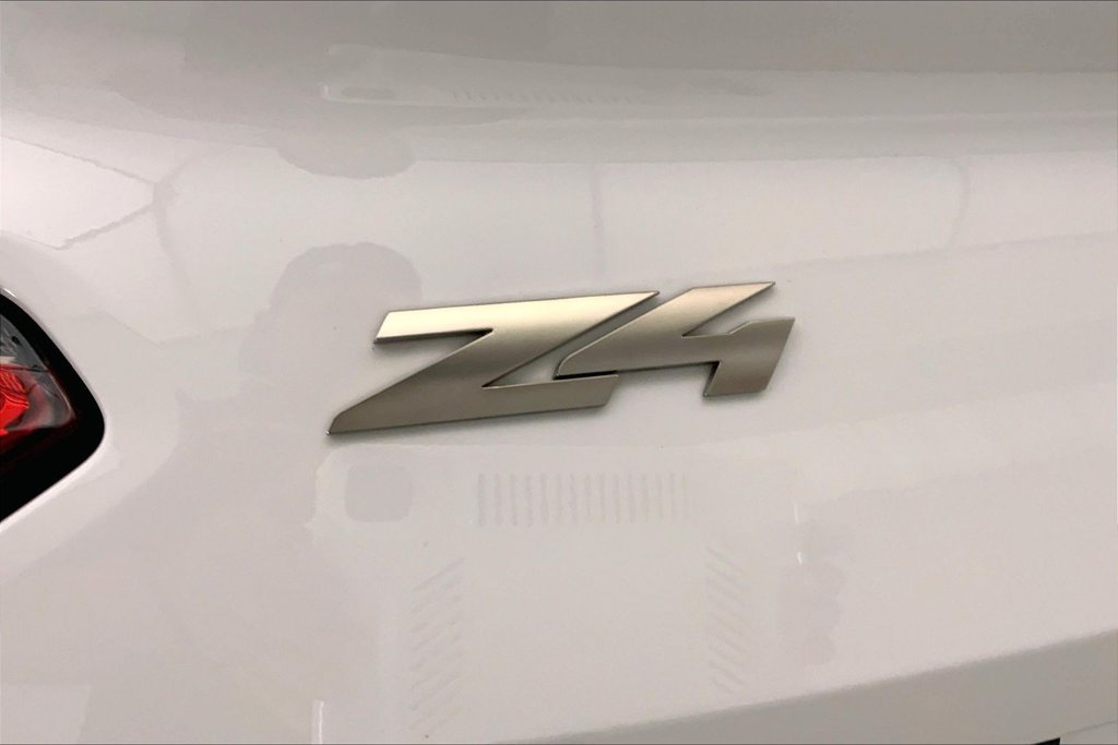 Certified 2023 BMW Z4 M40i w/ Premium Package RWD image 7