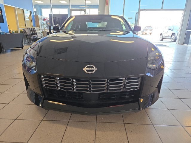 Used 2025 Nissan Z Performance w/ Floor Mat Package RWD image 3