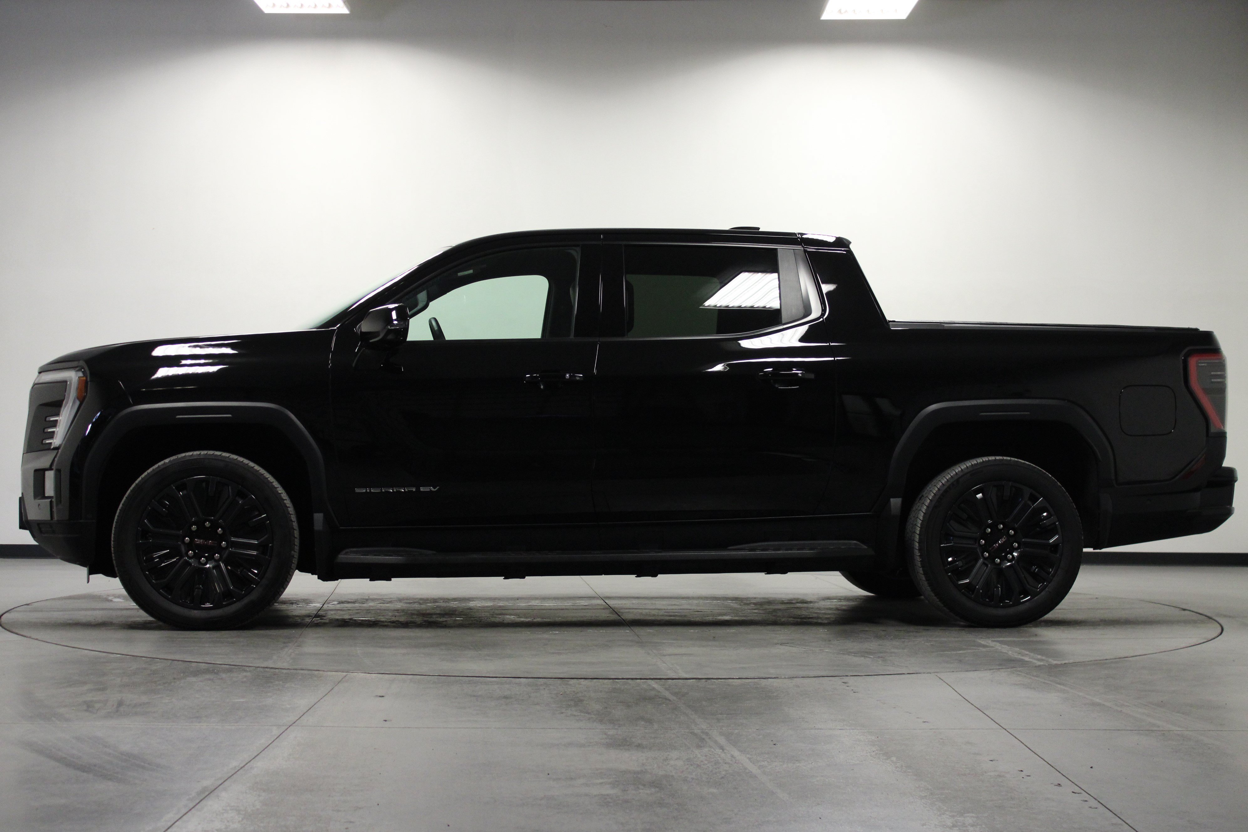 Used 2026 GMC Sierra EV Elevation w/ Premium Package AWD/4WD image 7