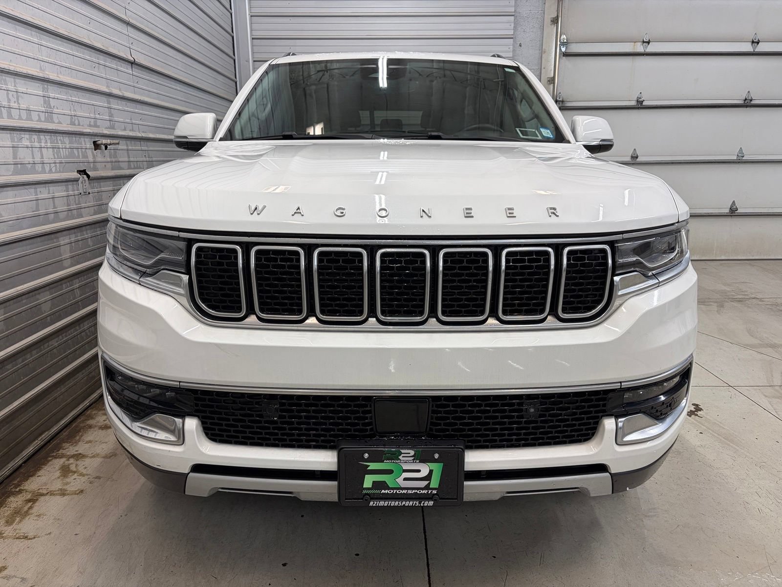 Used 2022 Jeep Wagoneer Series II AWD/4WD image 2