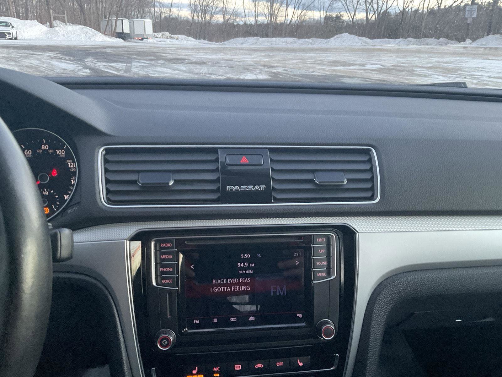 Used 2019 Volkswagen Passat 2.0T Wolfsburg w/ Wheels & Sunroof Package image 14