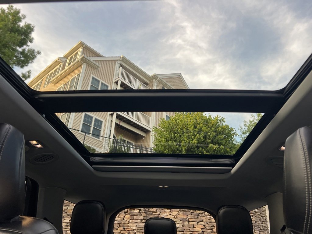 Used 2022 Ford Explorer XLT w/ Equipment Group 202A image 21