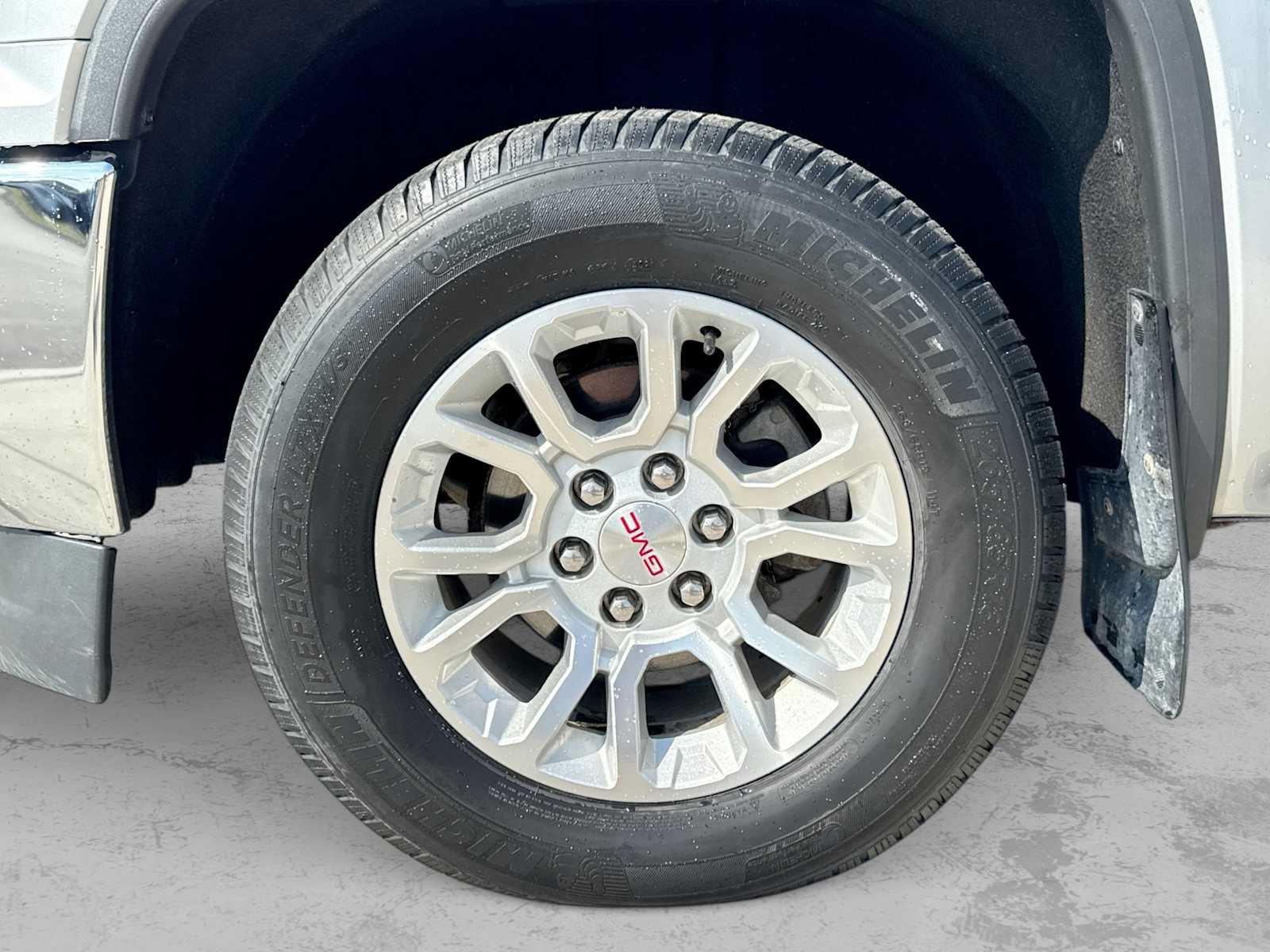 Used 2018 GMC Sierra 1500 SLE w/ SLE Value Package AWD/4WD image 13