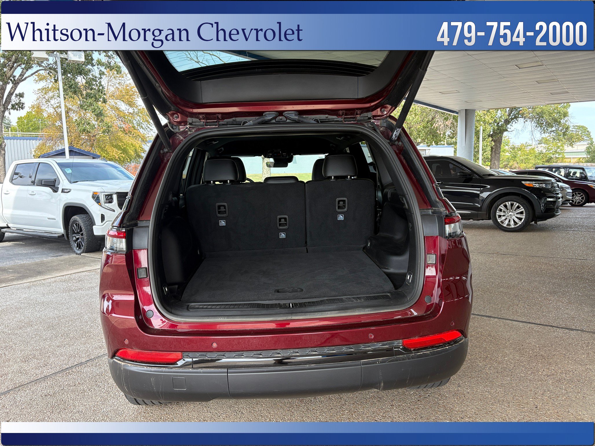 Used 2025 Jeep Grand Cherokee Altitude AWD/4WD image 34
