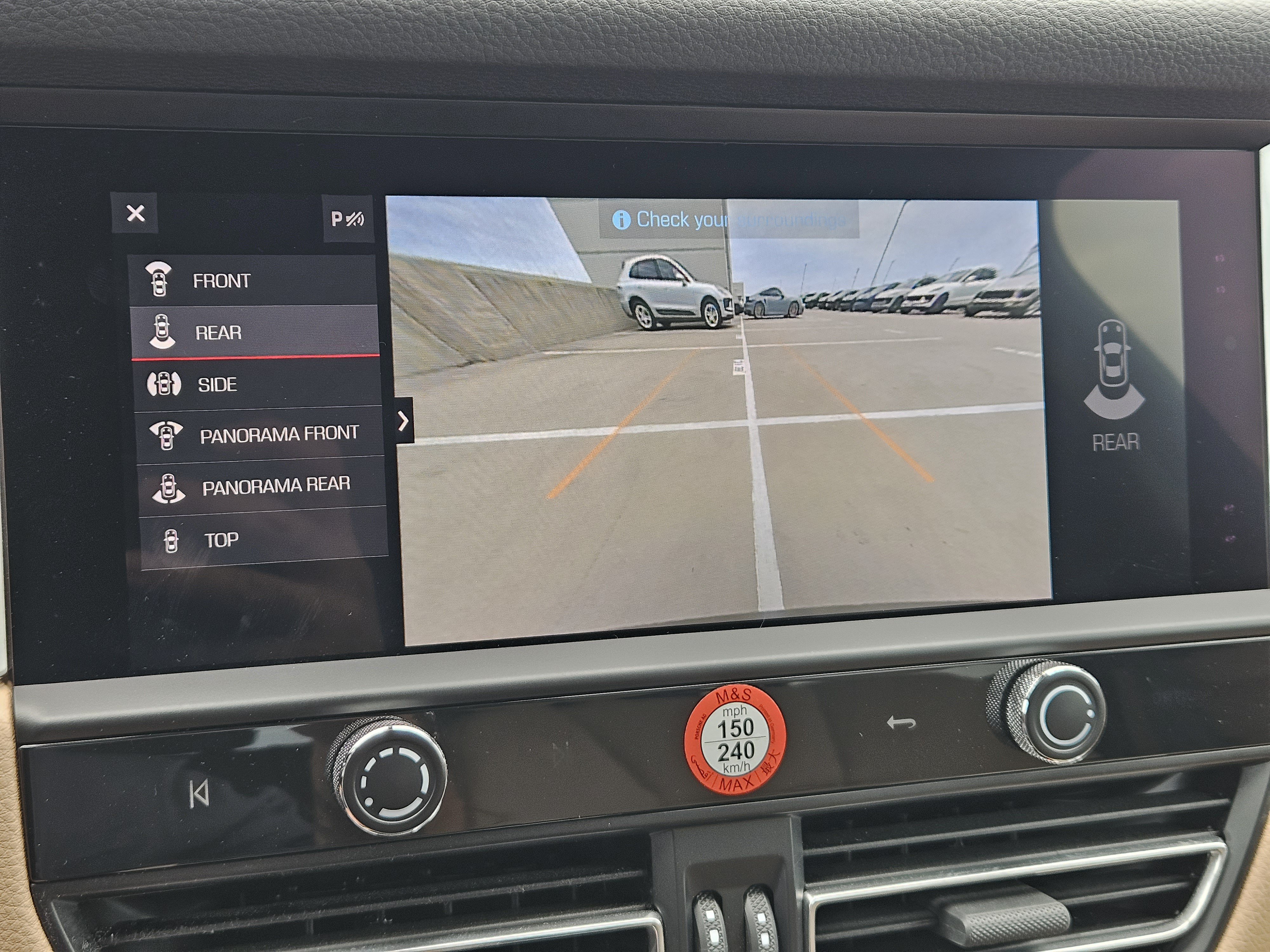 Certified 2023 Porsche Macan Turbo AWD/4WD image 18