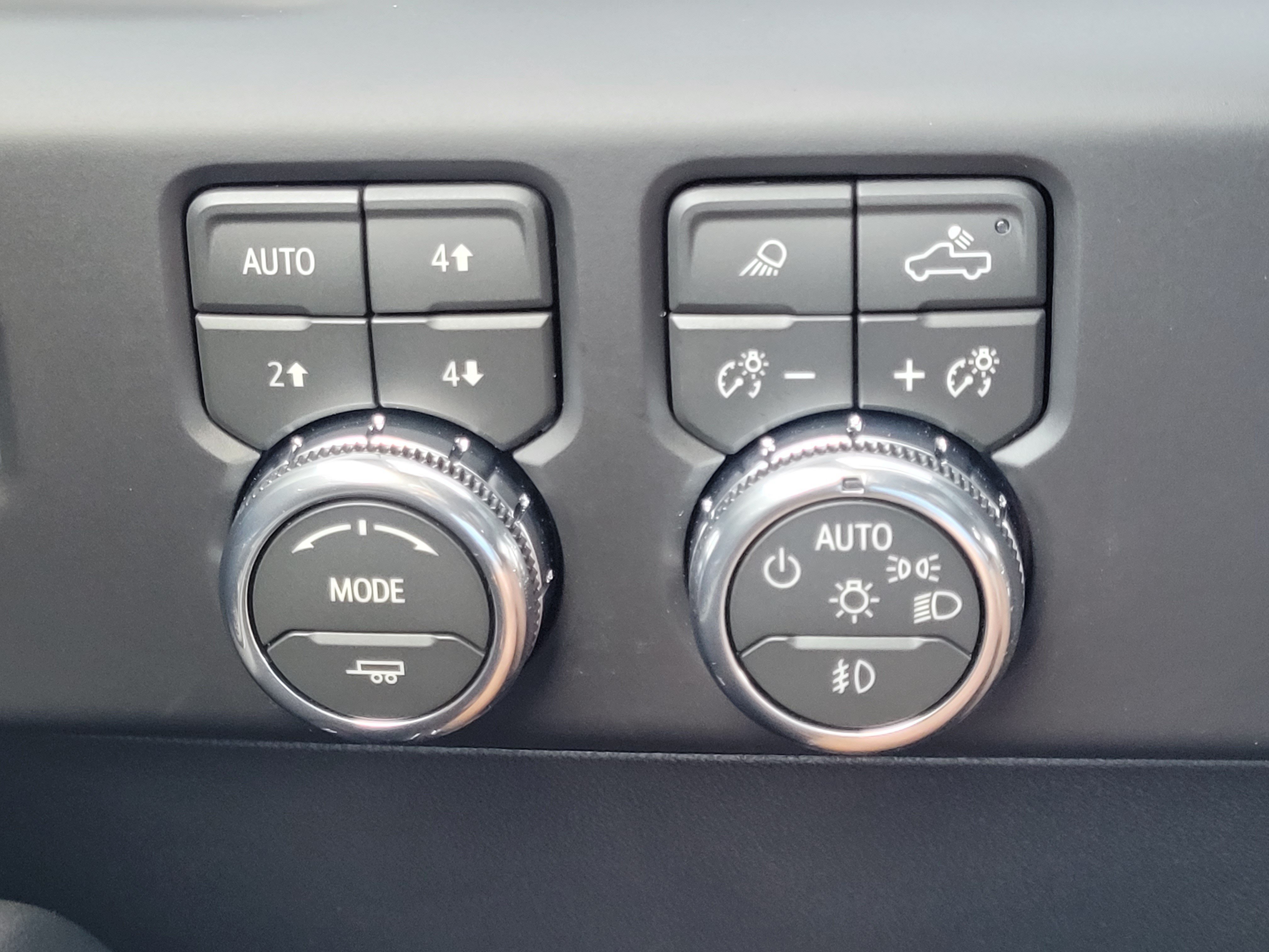 New 2026 GMC Sierra 1500 AT4 w/ AT4 Premium Package AWD/4WD image 18