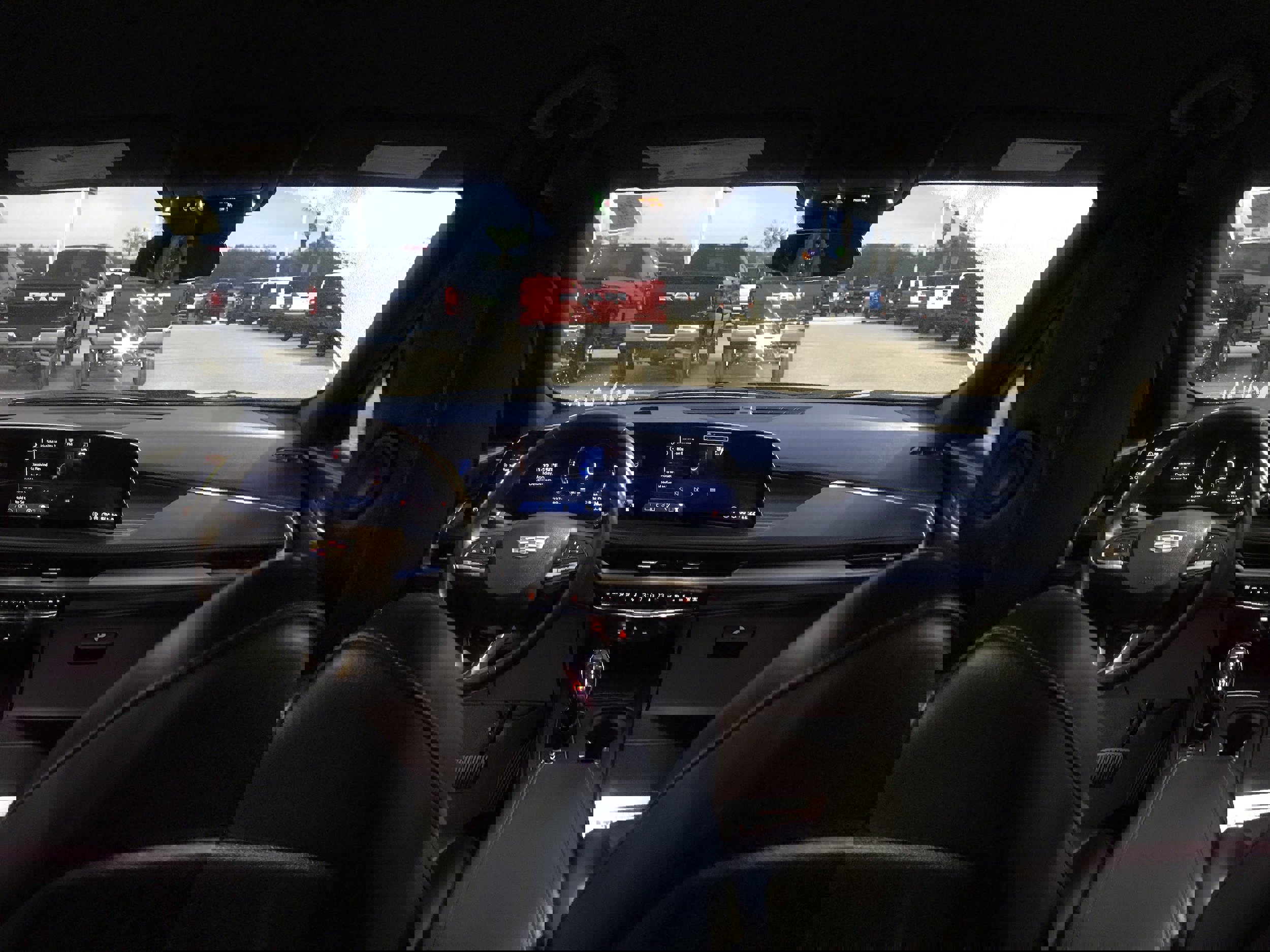 Used 2025 Cadillac XT4 Premium Luxury image 19