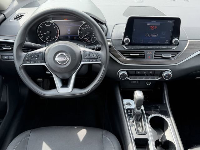 Used 2024 Nissan Altima 2.5 SV image 10